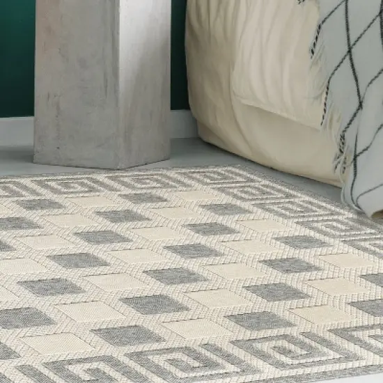 Traditional Geometric Infinity Border Indoor Outdoor Area Rug by Blue Nile Mills  image {9}