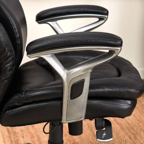 AIR Health & Wellness Managers Chair Black Leather - Serta image {9}