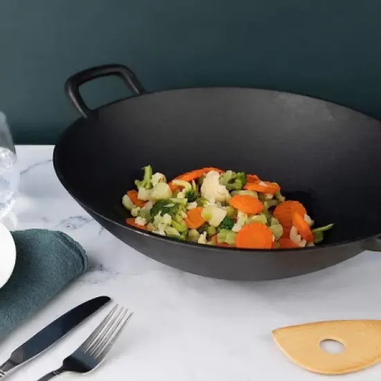 Homeries Pre-Seasoned Cast Iron Wok with 2 Handled and Wooden Lid image {4}