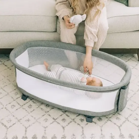 Baby Delight Beside me Nova Deluxe Bedside Bassinet image {3}