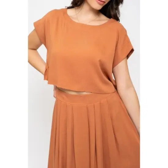 August Sky Women's Batwing Top and Pleated Skirt Set image {2}