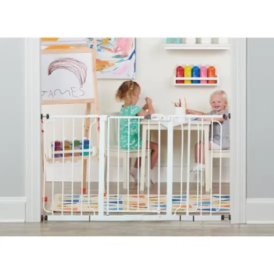 Regalo Extra Wide Widespan Baby Gate image {2}