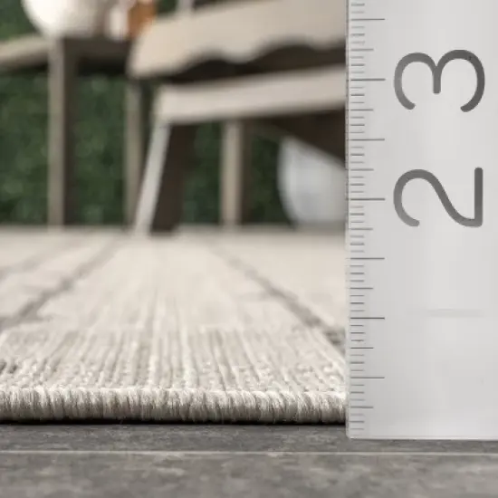 nuLOOM Kiernan Vertical Teardrop Stripe Indoor and Outdoor Area Rug image {2}