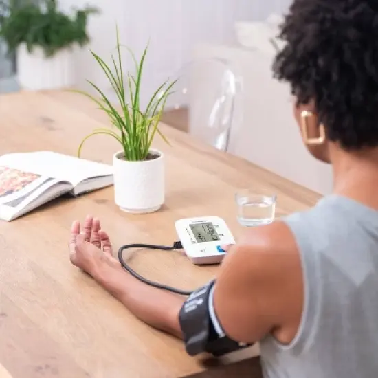 HoMedics 400 Series Upper Arm Blood Pressure Monitor with Cuff image {5}