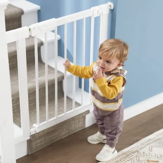 Safety 1st Pressure-Check Gate with SecureTech - White image {9}