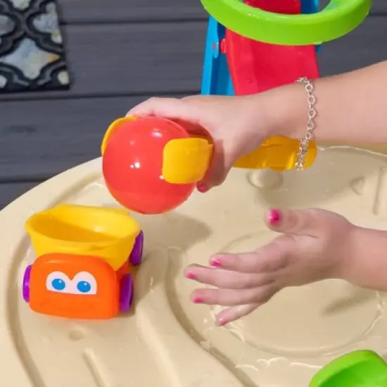 Step2 Ball Buddies Adventure Center Water Table image {8}