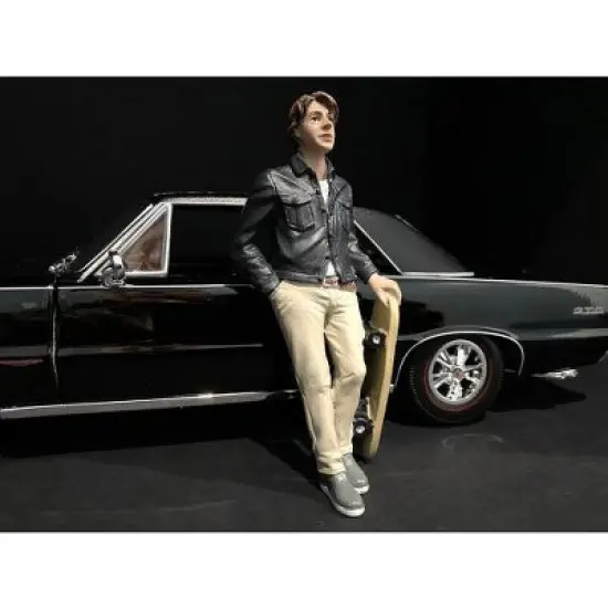 Skateboarder Figurine III for 1/24 Scale Models by American Diorama image {2}