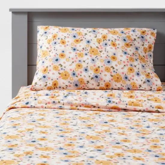 Vintage Floral Print Cotton Kids' Sheet Set - Pillowfort&trade; image {4}