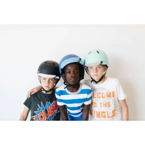 Bern Comet Kids' Helmet image {12}