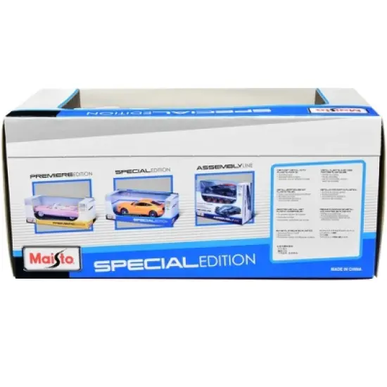 2020 Chevrolet Corvette Stingray Coupe White with Black Stripes "Special Edition" Series 1/24 Diecast Model Car by Maisto image {1}