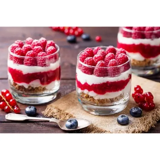 Fresh Organic Raspberries - 6oz image {1}