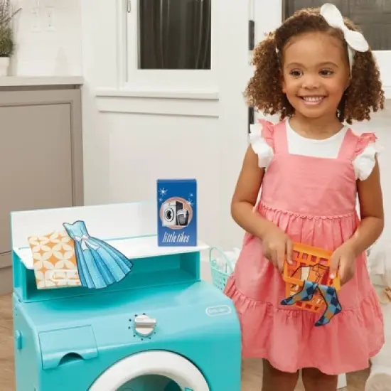 Little Tikes Retro &lsquo;50s Inspired Washer Dryer Realistic Pretend Play Laundry Washing Machine Appliance image {3}