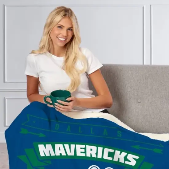 NBA Dallas Mavericks Hardwood Classics Silk Touch Faux Shearling Throw Blanket image {1}