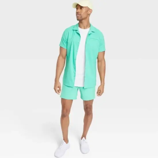 Men's Short Sleeve Resort T-Shirt - All in Motion&trade; image {2}