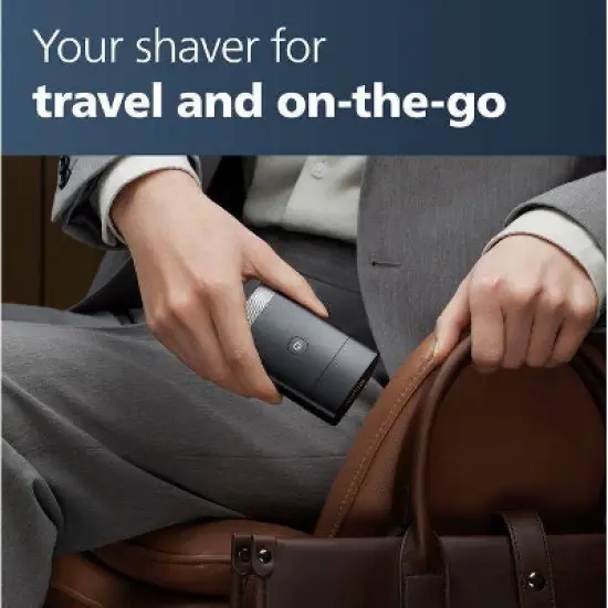 Philips Norelco Wet & Dry Men's Rechargeable Electric On the Go Shaver - PQ888/81 image {4}