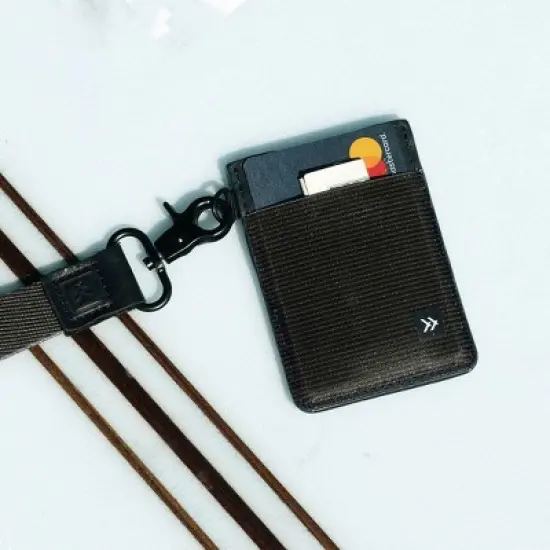 Thread Wallets Vertical Wallet image {3}