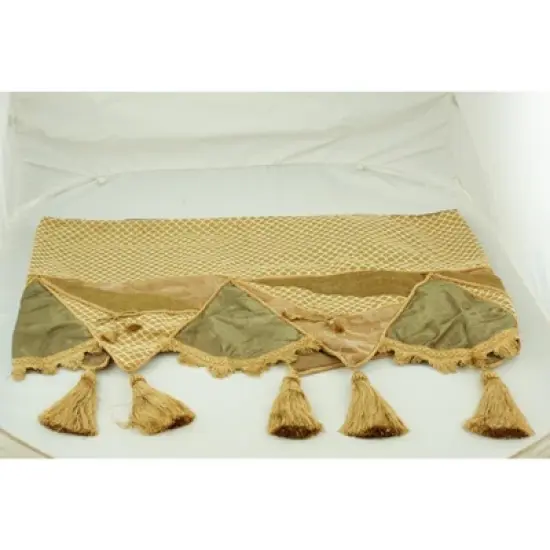 C&F Home Alchemy Mantel Scarf 18" x 86" image {1}