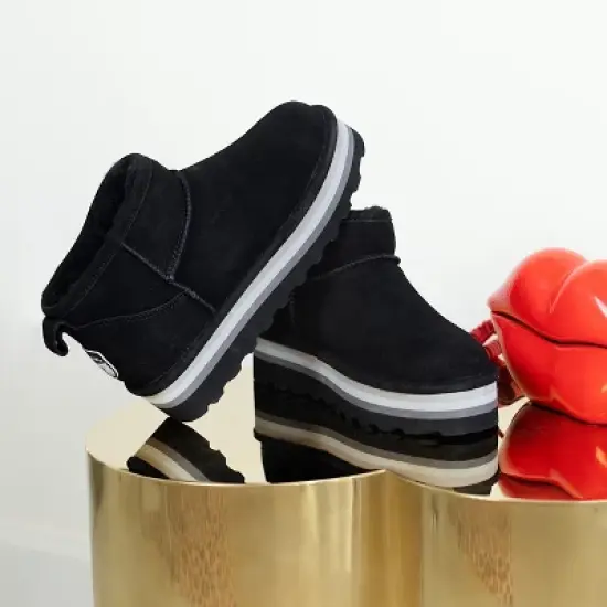 Bearpaw Women's RETRO SHORTY Boots image {7}