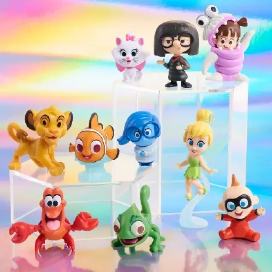 Disney100 Years of Small But Mighty Celebration Collection Figure Pack image {3}