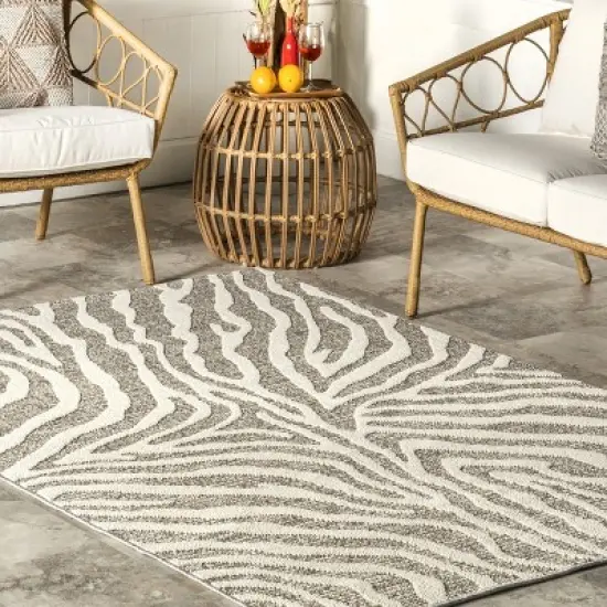 nuLOOM Corina Zebra Indoor/Outdoor Patio Area Rug image {8}
