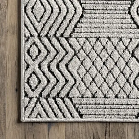 nuLOOM Valerie Textured Geometric Indoor/Outdoor Patio Area Rug image {4}