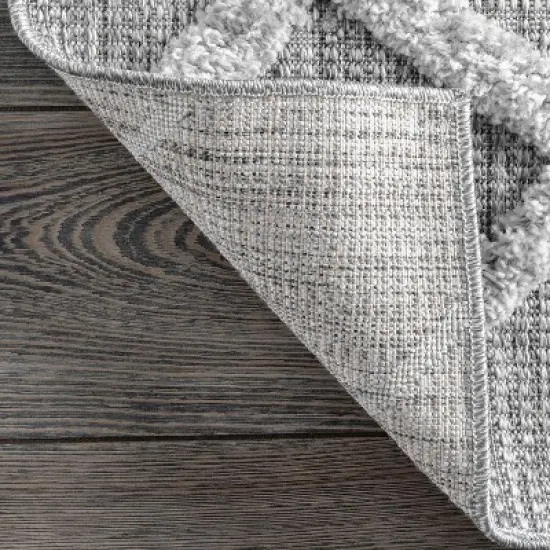 nuLOOM Carly Raised Fishnet Trellis Area Rug image {3}