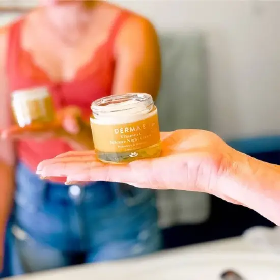 derma e Vitamin C Night Cream - 2oz image {6}