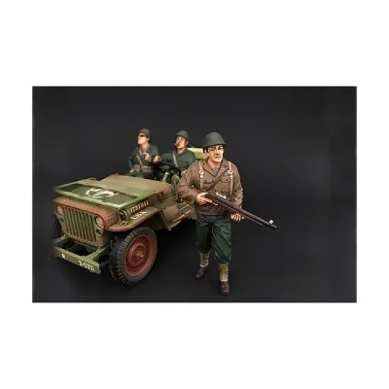 US Army WWII Figure II For 1:18 Scale Models by American Diorama image {2}