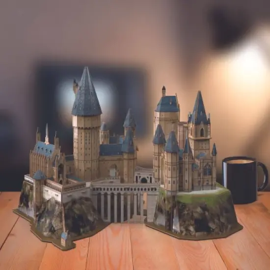 4D BUILD - Harry Potter Hogwarts Castle Model Kit Puzzle 209pc image {1}