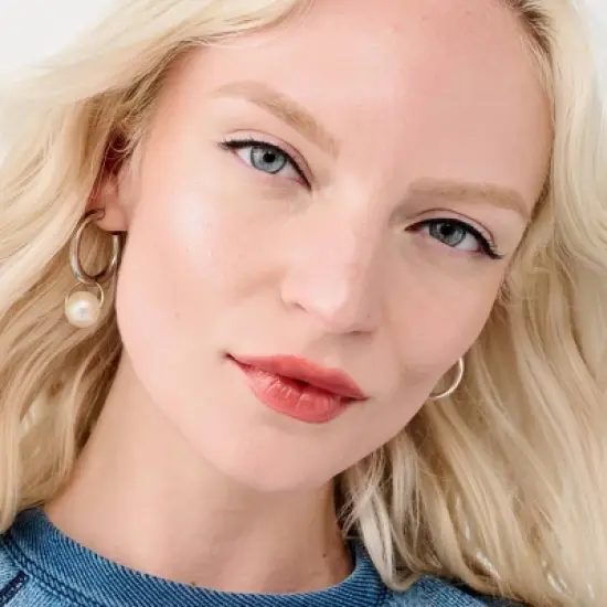 Benefit Cosmetics Golden Powder Highlighter - 0.28oz - Ulta Beauty image {1}