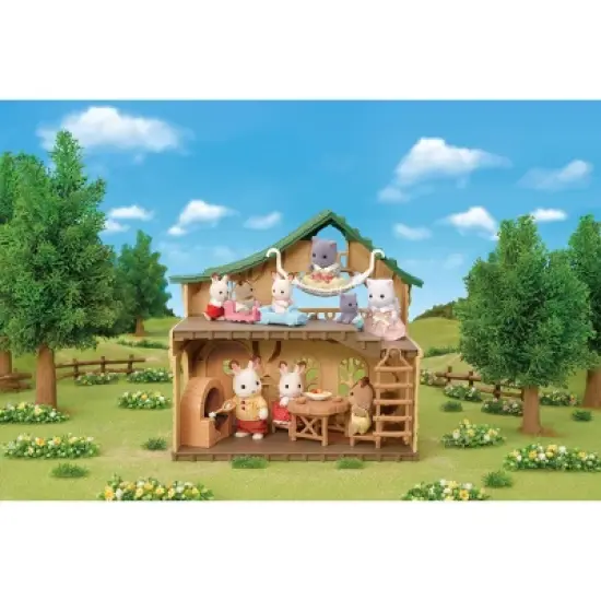 Calico Critters Lakeside Lodge Gift Set image {3}