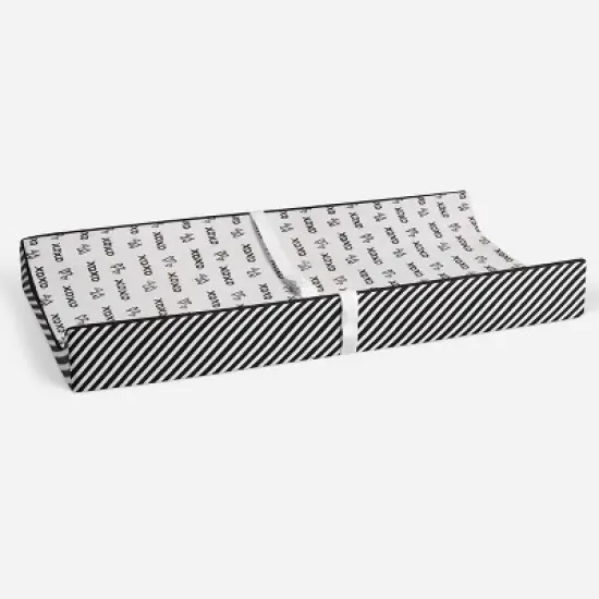 Bacati - Love Black/White kisses n hugs Changing Pad Cover image {3}