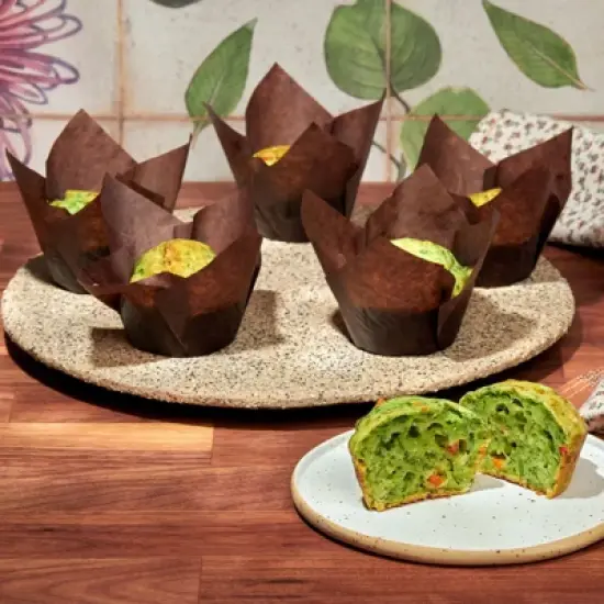 Unique Bargains Greaseproof Paper Baking Standard Tulip Cupcake Liners 100 Pcs White with Heart Pattern image {4}