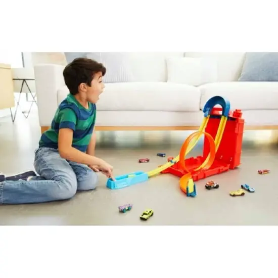 Hot Wheels Track Builder Unlimited Fuel Can Stunt Box image {1}