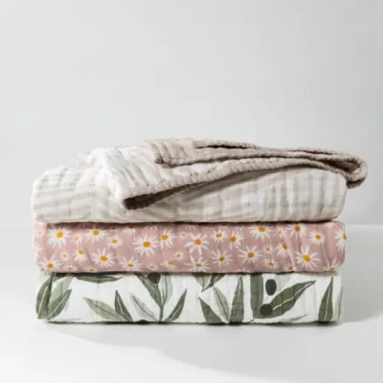 Babyletto Olive Branches Muslin Quilt image {5}