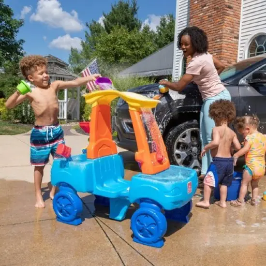 Step2 Car Wash Splash Center Water Table image {10}