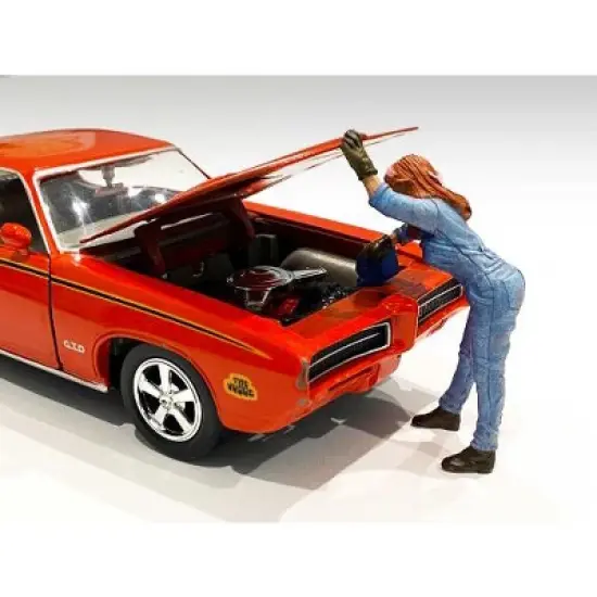 Retro Female Mechanics Figurines 4 piece Set for 1/18 Scale Models by American Diorama image {2}