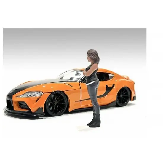 "Car Meet 3" Figurine 2 for 1/24 Scale Models by American Diorama image {2}