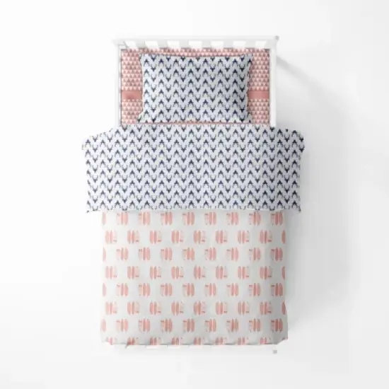 Bacati - Olivia Coral/Navy Buck/Feathers/Triangles Muslin 4 pc Toddler Bedding Set image {2}