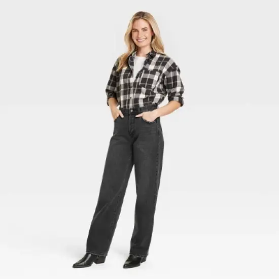 Women's Mid-Rise 90's Baggy Jeans - Universal Thread&trade; image {2}