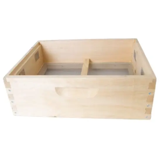 Lehman's Stoney Acres Quilt Box Winter Hive Topper, Beekeeping Insulated Box for Winter Protection, Retains Heat, Fits 10-Frame Langstroth Beehives image {5}