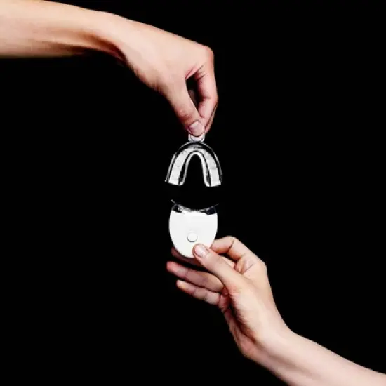 Active Wow White Charcoal Teeth Whitening Kit image {5}