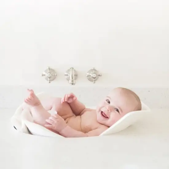 Puj Soft Foldable Infant Bath Tub - White image {2}