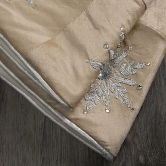 Vickerman Snowflake Christmas Textile Collection image {2}