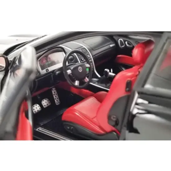 2006 Pontiac GTO Phantom Black with Red Interior Limited Edition to 450 pieces Worldwide 1/18 Diecast Model Car by GMP image {2}