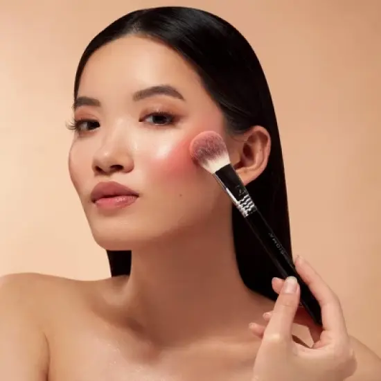 Sigma Beauty F11 Soft Sculpt Brush image {5}