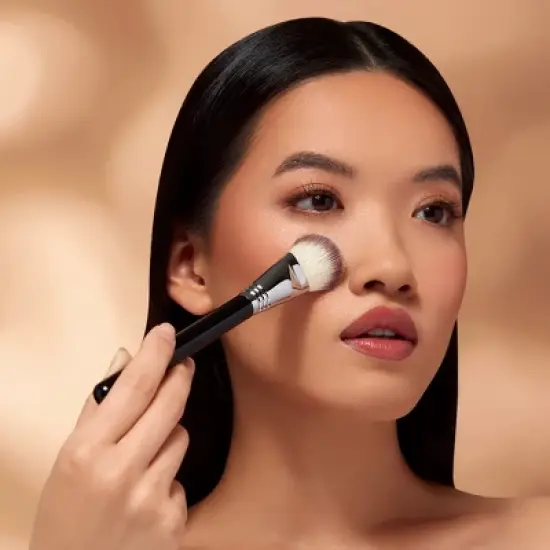 Sigma Beauty F08 Precision Powder Brush image {5}