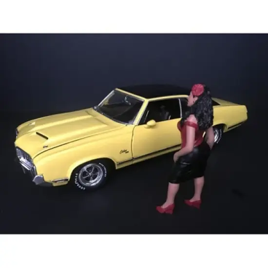 "Hanging Out II" Rosa Figurine for 1/24 Scale Models by American Diorama image {2}