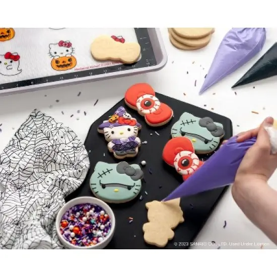 Sanrio Hello Kitty Halloween 45-Piece Cookie Baking Set image {4}