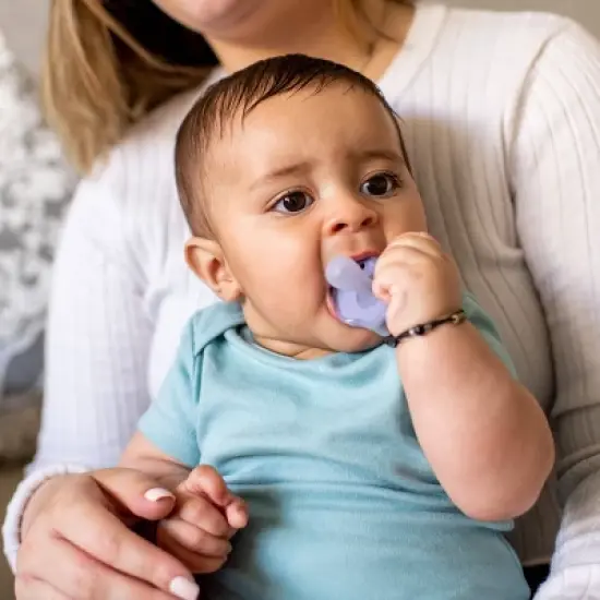 Tommee Tippee Ultra-Light Silicone Baby Pacifier 18-36m - Blue/Green - 4pk image {1}